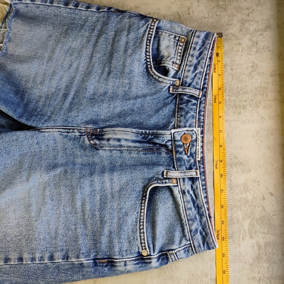 We The Free Pacifica Short Women 28 Blue Jean High Rise Distressed Hem 5" Inseam - Picture 12 of 13